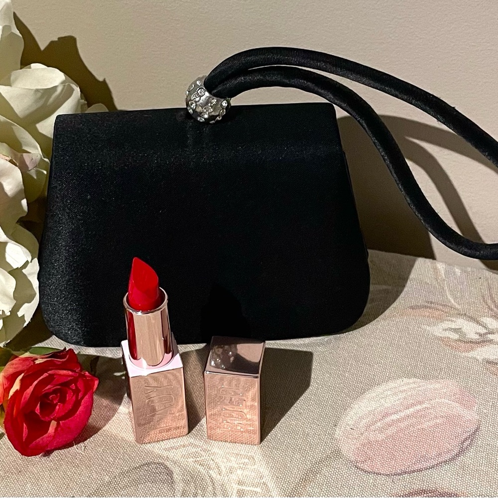NEW🌟Lady Bold Lipstick/handbag